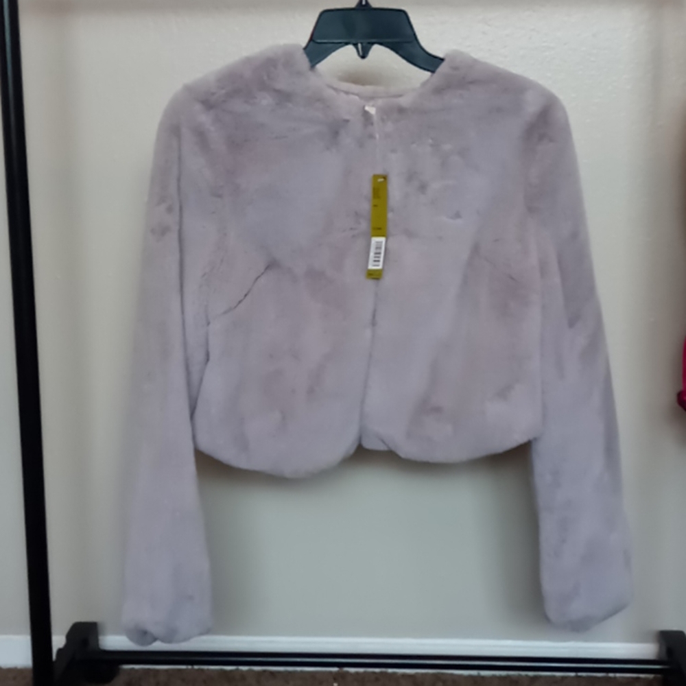 Faux fur crop jacket